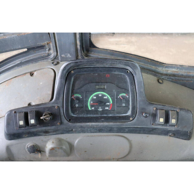 2017 New Holland B80B-SS-49160624
