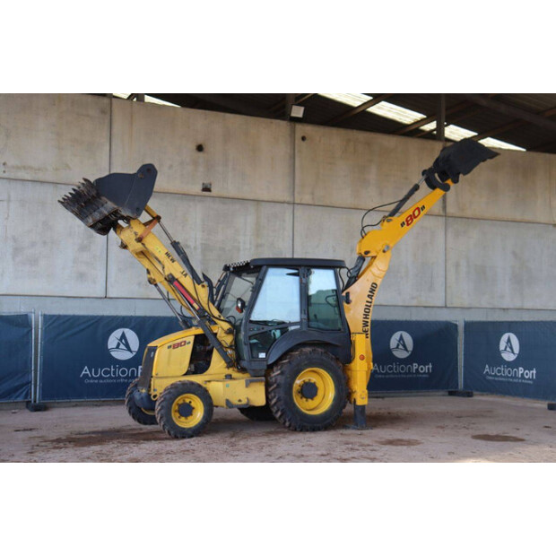 2017 New Holland B80B-SS-49160627