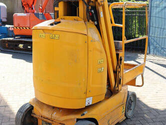2011-jlg-toucan-8e-1489620-49160641