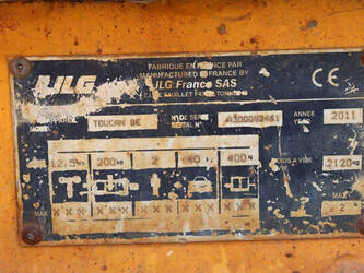 2011-jlg-toucan-8e-1489620-49160657
