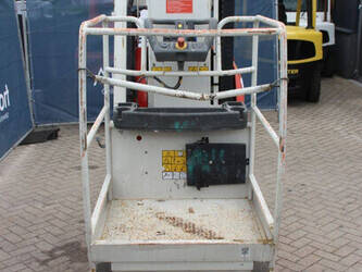 2013-jlg-toucan-8e-1489621-49160668