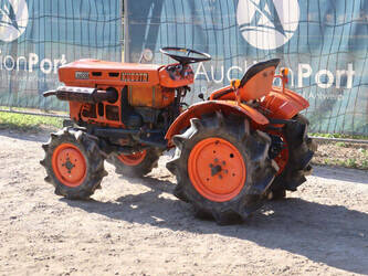 kubota-b7001-1489632-49161072