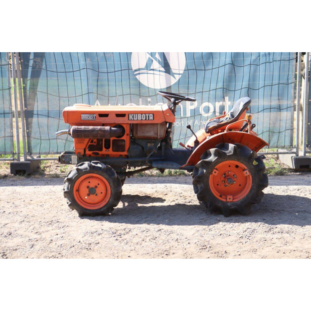 كوبوتا B6001-49161102
