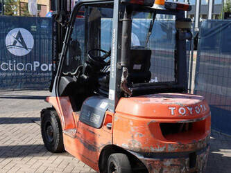 2004-toyota-62-7fdf25-1489642-49161467