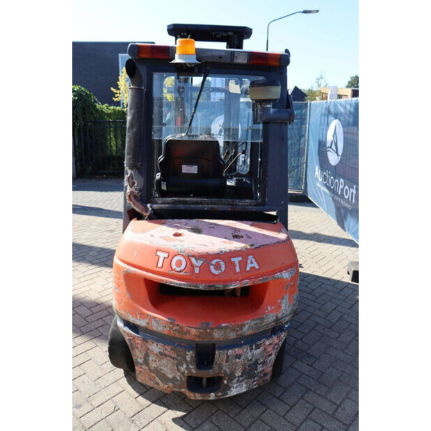 2004 Toyota 62-7FDF25-49161468