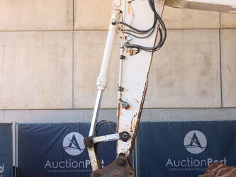 2013-hyundai-robex-210lc-9-1489651-49161802
