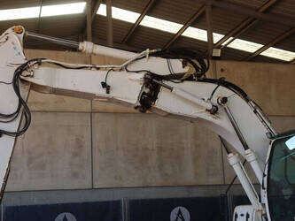 2013-hyundai-robex-210lc-9-1489651-49161803