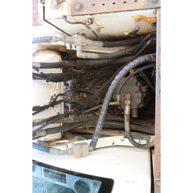 2013 Hyundai ROBEX 210LC-9-49161824