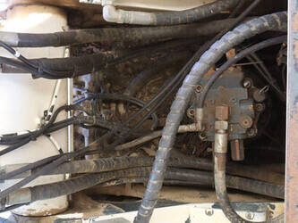 2013-hyundai-robex-210lc-9-1489651-49161824