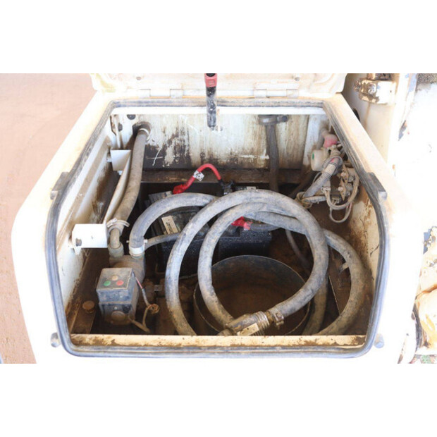 2013 Hyundai ROBEX 210LC-9-49161825