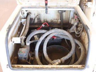2013-hyundai-robex-210lc-9-1489651-49161825