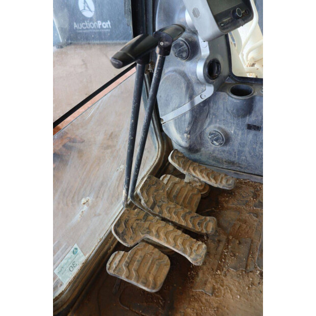 2013 Hyundai ROBEX 210LC-9-49161828