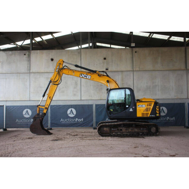 2015 JCB JS130LC-49162769