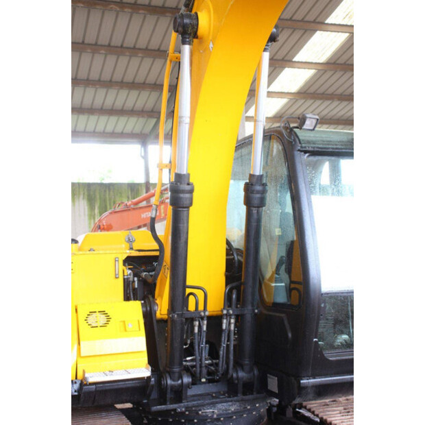 2015 JCB JS130LC-49162784