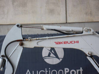 2014-takeuchi-tb219-1489683-49162914