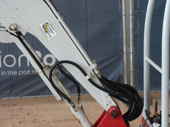 2014-takeuchi-tb219-1489683-49162915