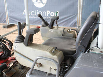 2014-takeuchi-tb219-1489683-49162933