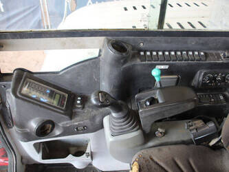 2013-takeuchi-tb285-1489687-49163057