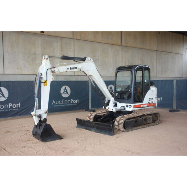 2005 بوبكات 337G-49163076
