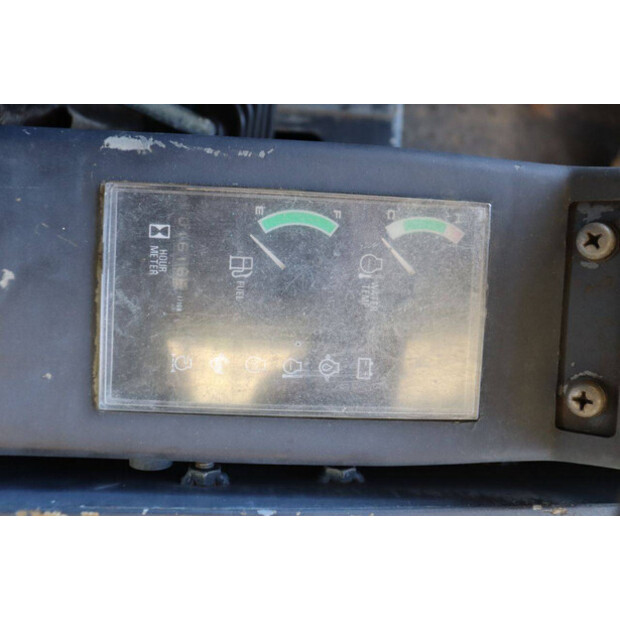 TAKEUCHI TB20R-49163319