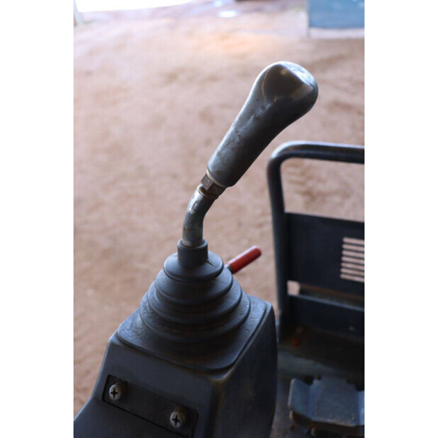 TAKEUCHI TB20R-49163321