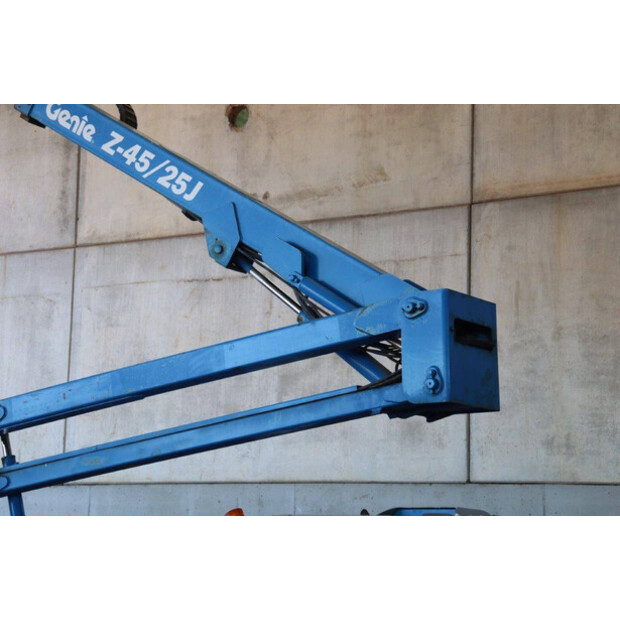 2006 جيني Z-45/25-49163474