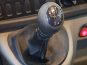 2005-renault-master-dci120-1489702-49163504