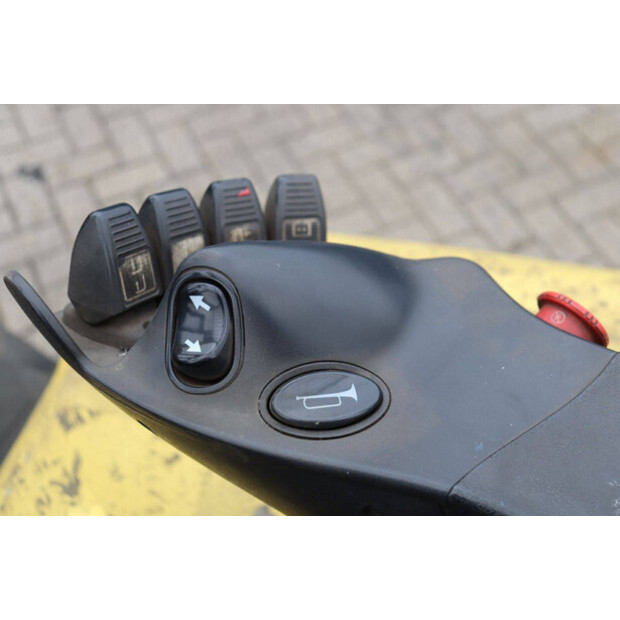 2011 Hyster J3.0XN-49163663
