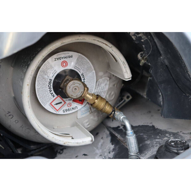 2013 Fenwick-Linde H25T-02-49163824