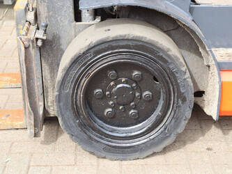 1996-toyota-02-6fdf-30-49163877