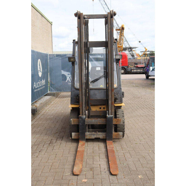 1995 Caterpillar DP25-49163970