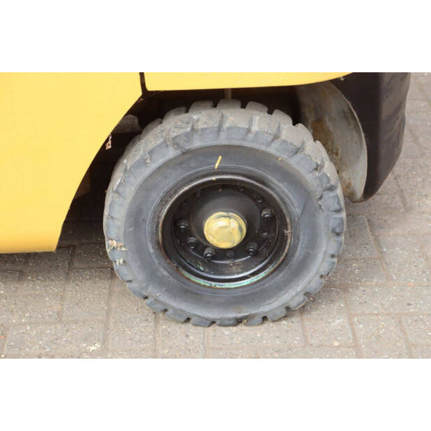 1995 Caterpillar DP25-49163977