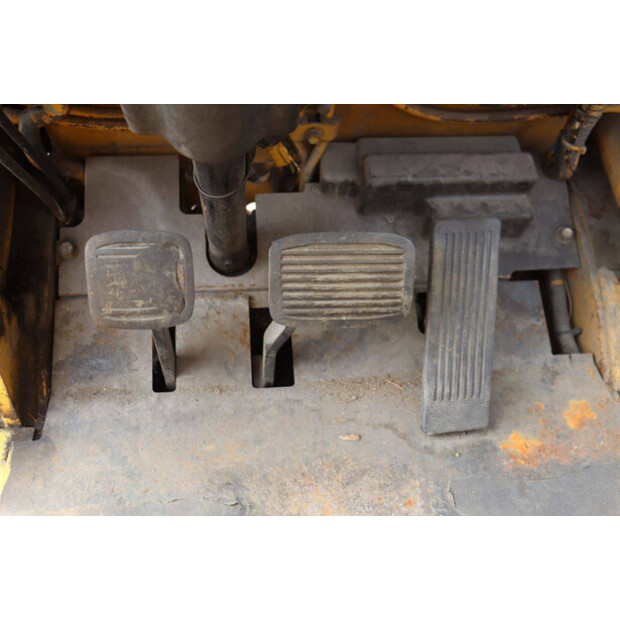 1995 Caterpillar DP25-49163985