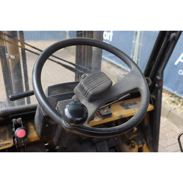 1995 Caterpillar DP25-49163986