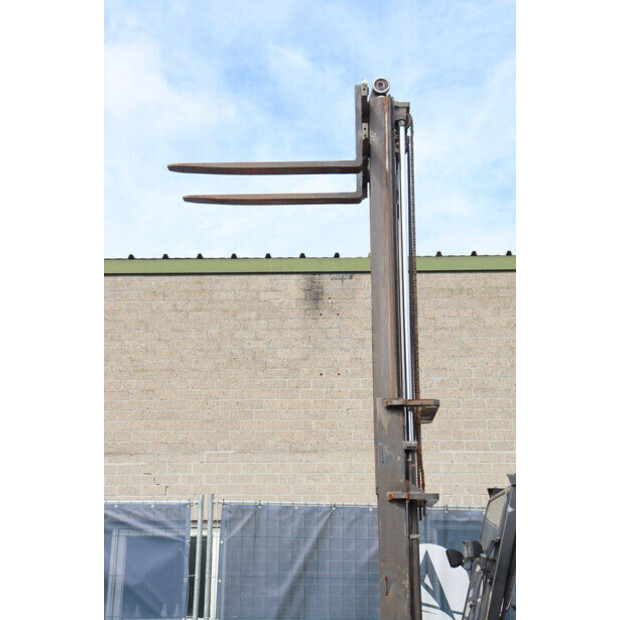 1995 Caterpillar DP25-49163998