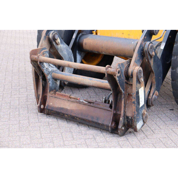 2001 JCB 426HT-49164082
