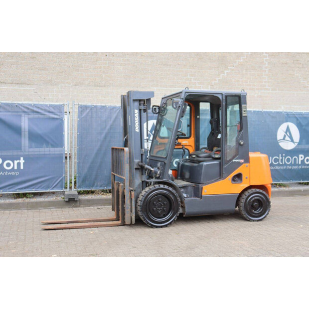 2013 Doosan D30S-5-49164332