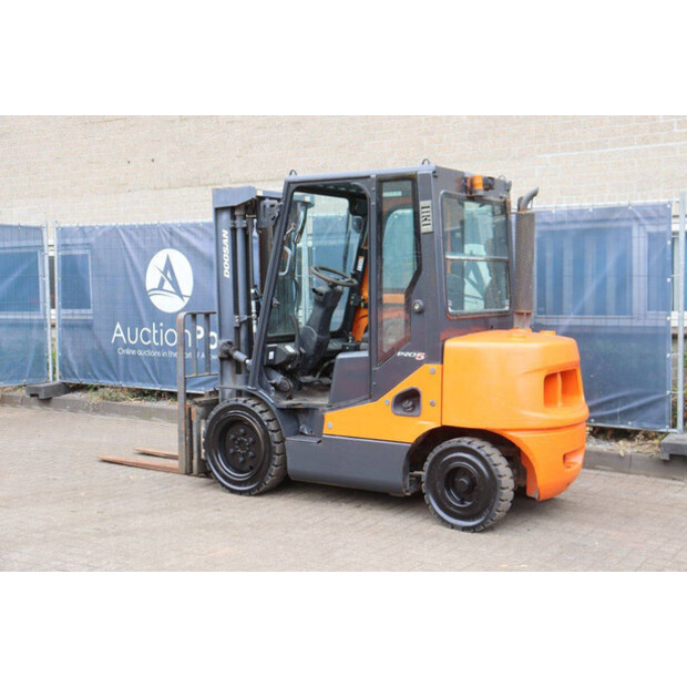 2013 Doosan D30S-5-49164334