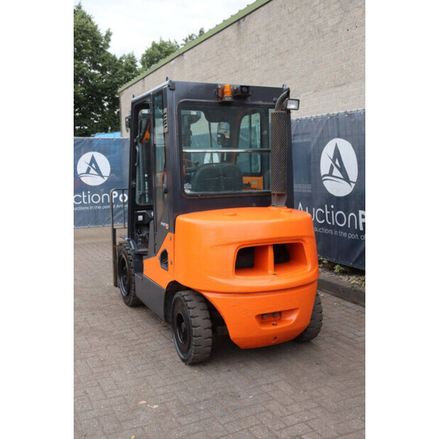2013 Doosan D30S-5-49164335