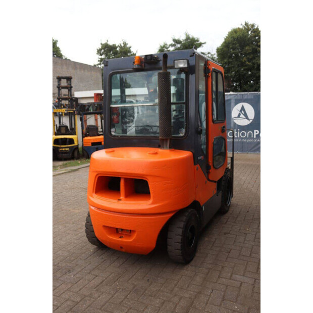2013 Doosan D30S-5-49164337