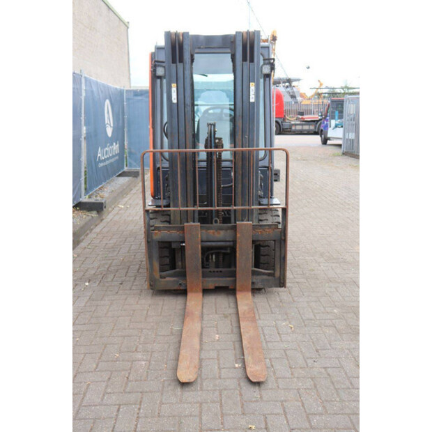 2013 Doosan D30S-5-49164339