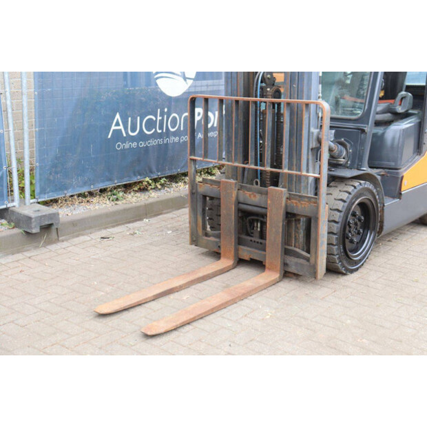 2013 Doosan D30S-5-49164341