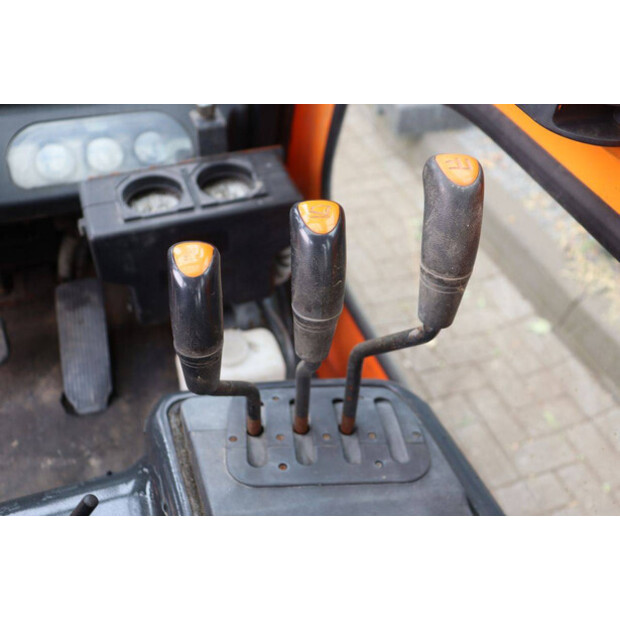 2013 Doosan D30S-5-49164358