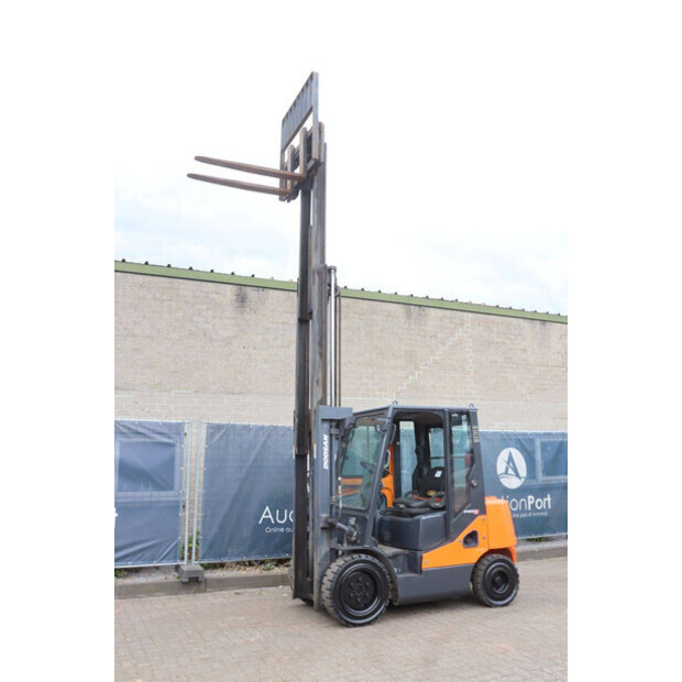 2013 Doosan D30S-5-49164366