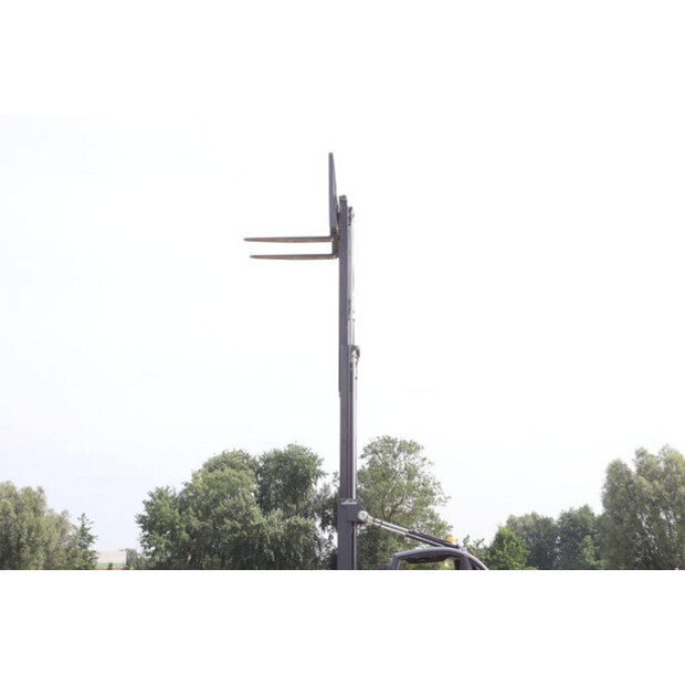 2013 Fenwick-Linde H30D-02-49165156