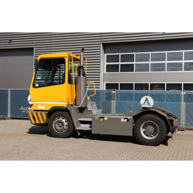 2018 Terberg YT222-49165201
