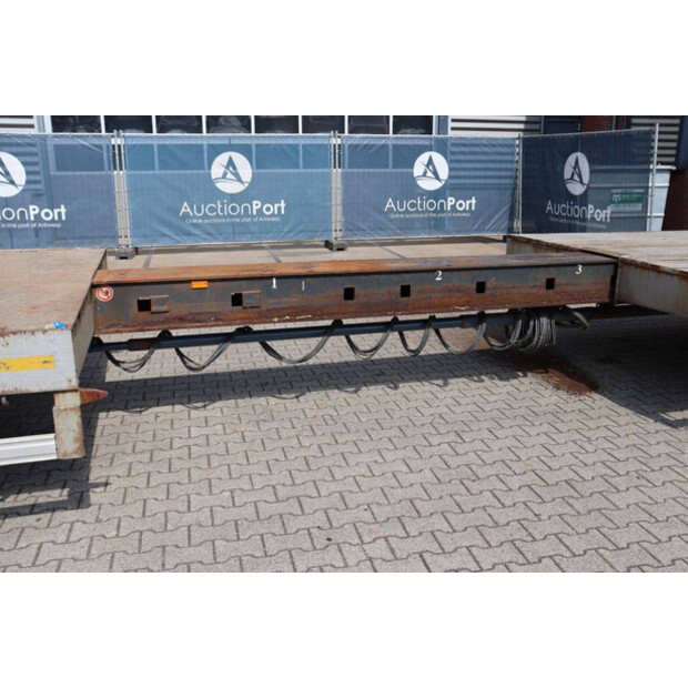 2008 Broshuis 31N5-49165512