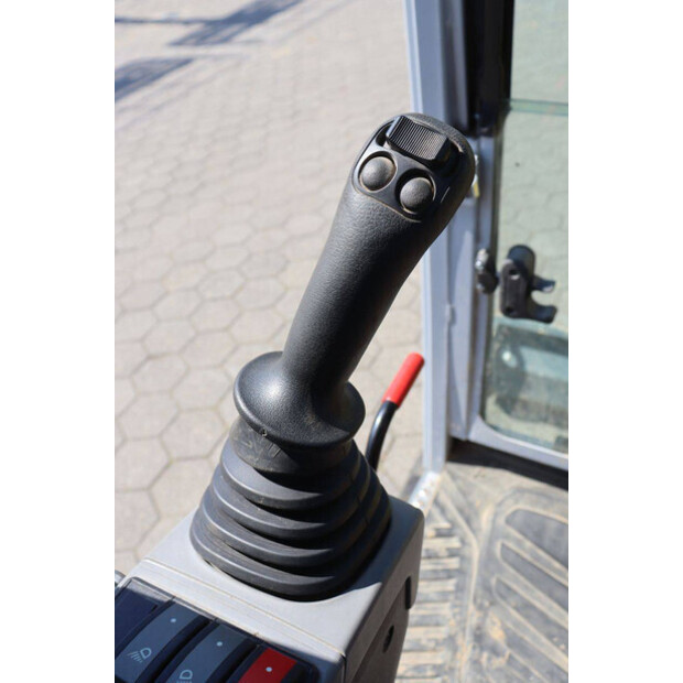 2023 نيوسون EZ50-49165948