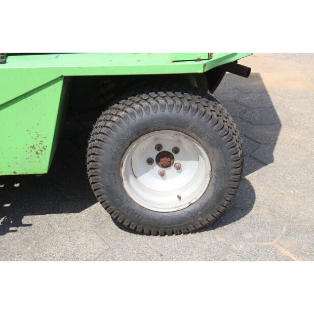 1996 Ransomes Commander-49166001