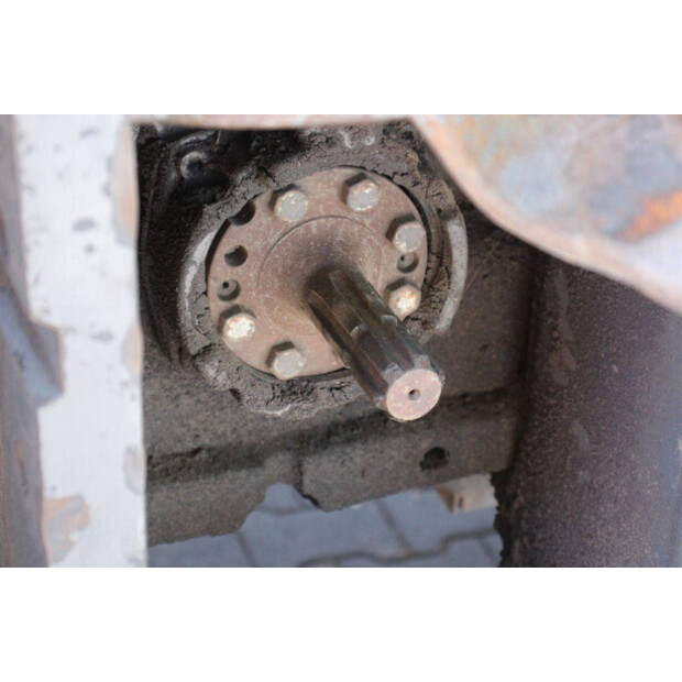 2011 كلاس Axion 930-49166237